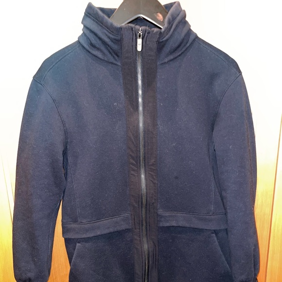 Lululemon XS/S black business/sportswear jacket - Picture 3 of 4